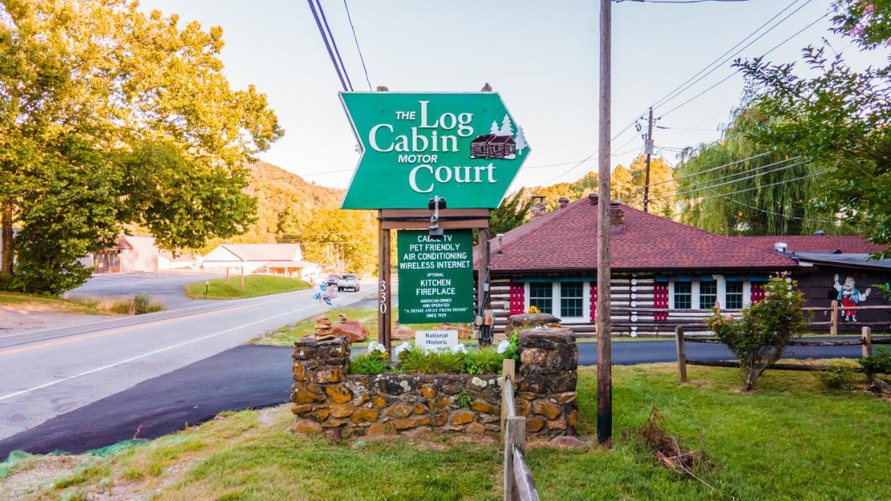 Log Cabin Motor Court Asheville Exterior photo