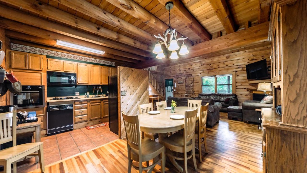 Log Cabin Motor Court Asheville Exterior photo